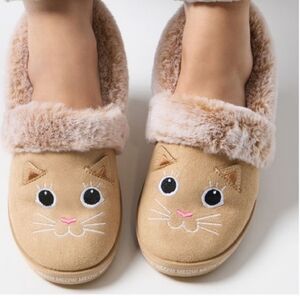 Tan Cat Face Slippers